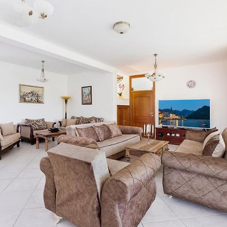 Villa Forest Kotor Exteriér fotografie